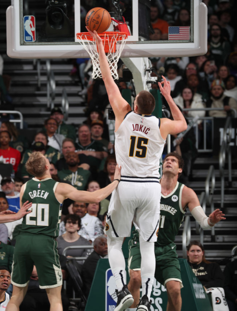 赛前密尔沃基雄鹿备战法甲，复出首秀细节曝光，媒体盛赞，训练强度明显提升的简单介绍