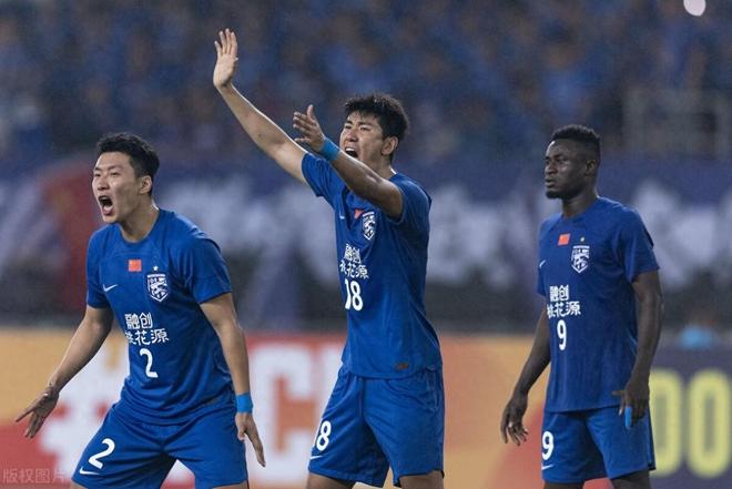 国际比赛日武汉三镇防线松动:亚冠节点到来,态度坚定,赛程密集仍需轮换的简单介绍 国际比赛日武汉三镇防线松动:亚冠节点到来,态度坚定,赛程密集仍需轮换的简单介绍