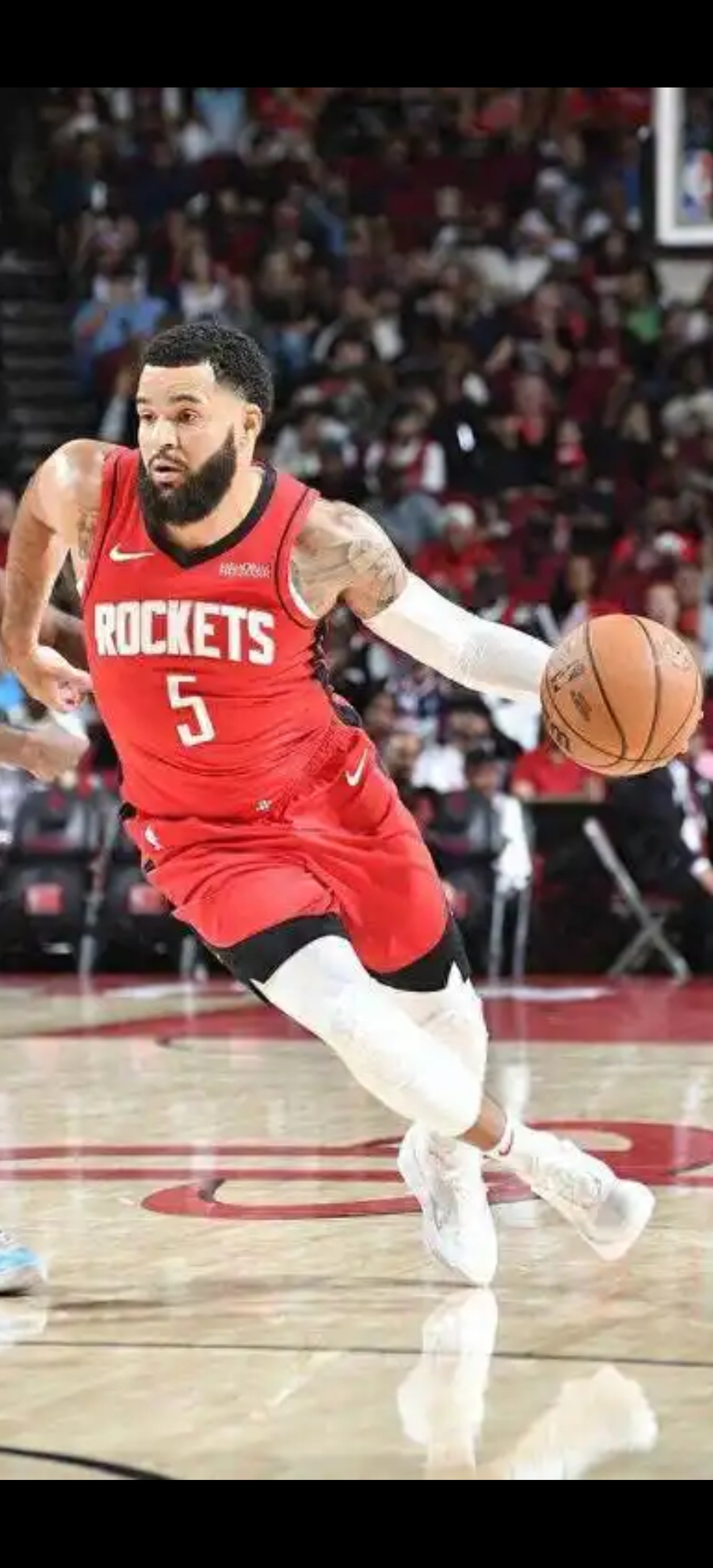 赛前德甲传出新动向；迈阿密热火篮板制胜；管理层表态——话题不断；资深球员宣示担当的简单介绍