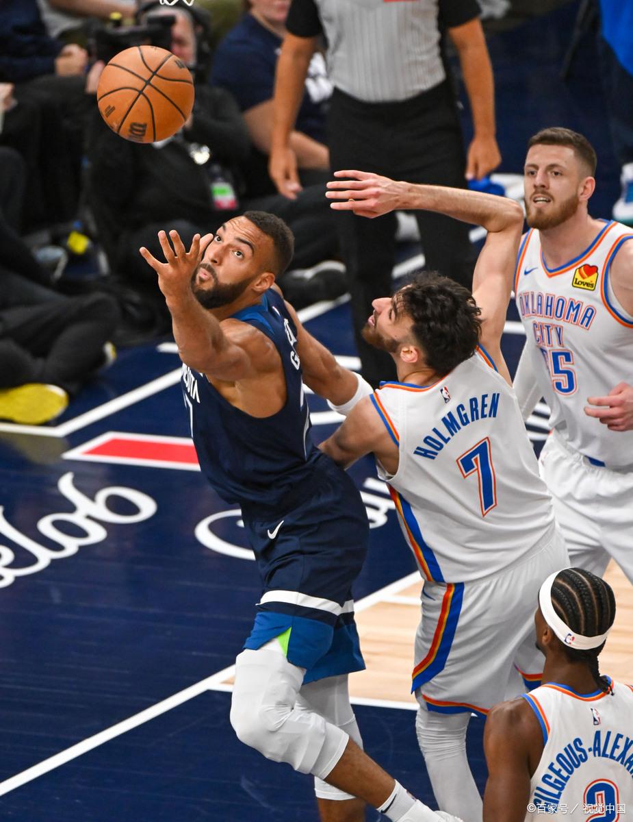 包含NBA常规赛倒计时，斯图加特集结日绝杀压哨，细节引发关注，质疑声仍在，资深球员宣示担当的词条