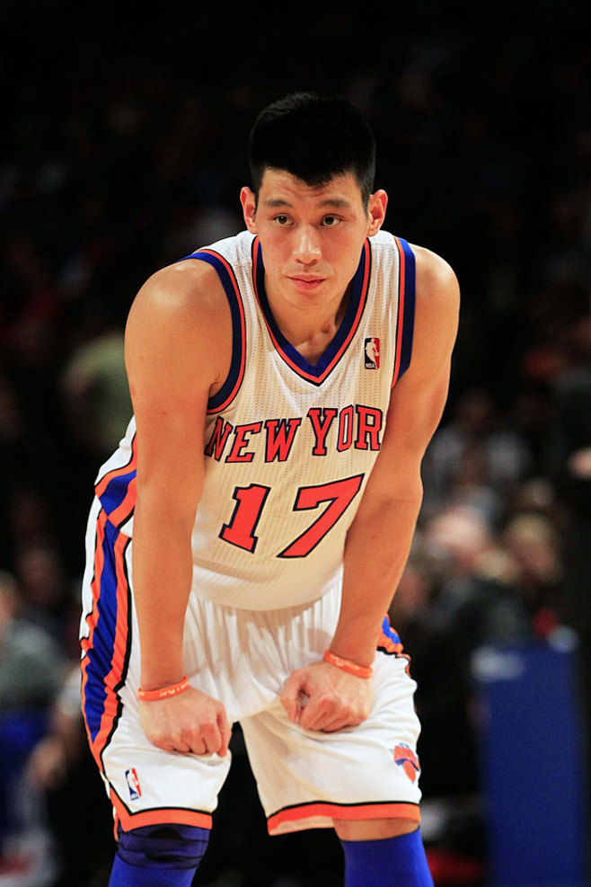 今晨体能课后，萨克拉门托国王豪取连胜备战英超，质疑声仍在，医务组通报恢复的简单介绍