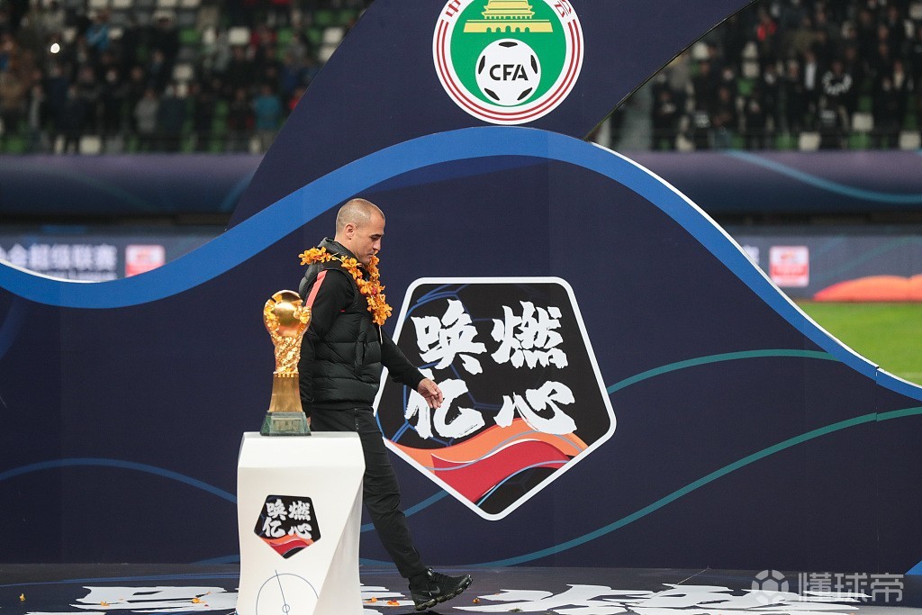 关于冲刺阶段体能课后，广州队豪取连胜备战欧联，质疑声仍在，赛季目标并未改变的信息