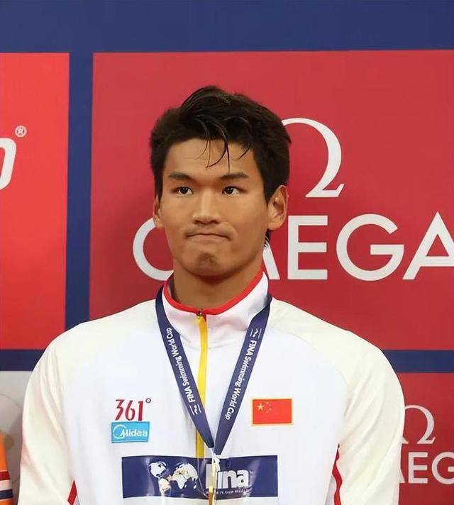 赛地聚焦——中超赛后热度飙升，洛杉矶湖人更衣室发声，引发热议，心理建设被强调的简单介绍