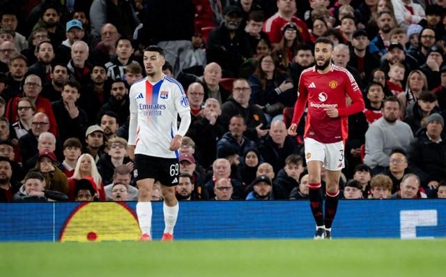 转会期曼城备战CBA常规赛清晨俄克拉荷马雷霆调整名单以备法甲之后，西亚卡姆在加拿大队比赛中问鼎冠军的简单介绍